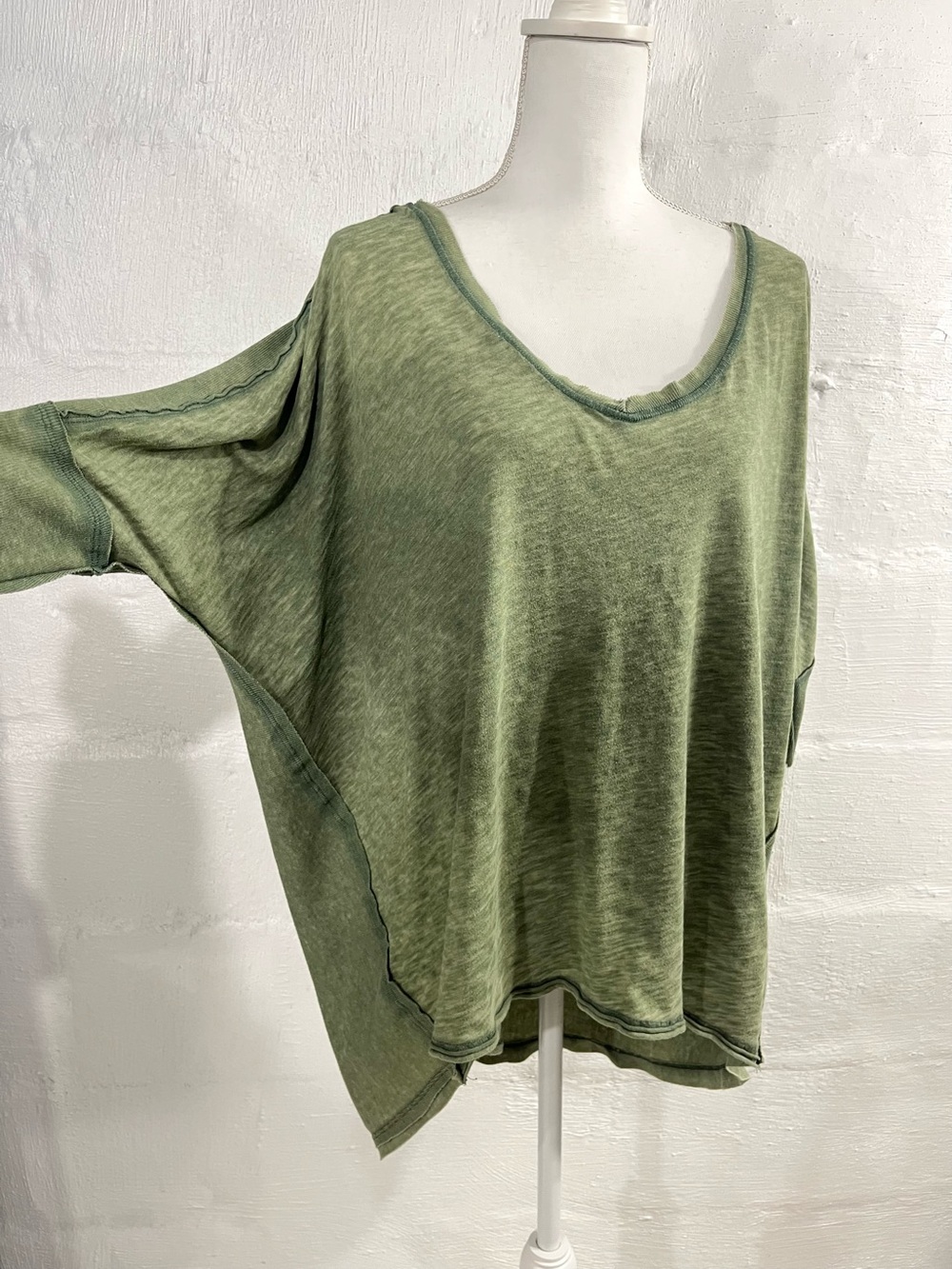 WE THE FREE OVERSIZED TSHIRT - Picture 10 of 15